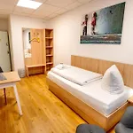 Sonnenschein & Ξενοδοχείο 3*