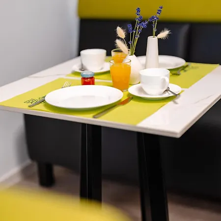 Sonnenschein & Hotel