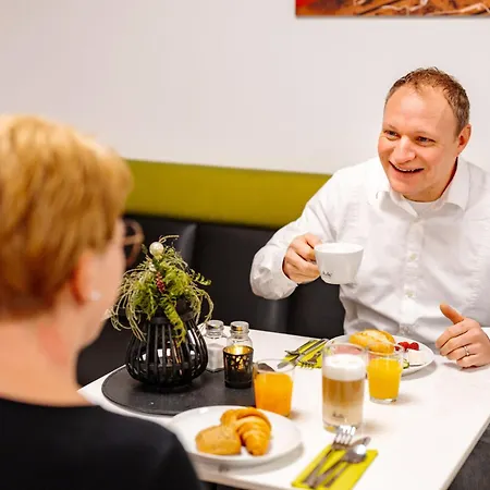 Hotel Sonnenschein & 3*